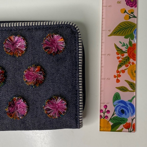 Vera Bradley Summer Vibes Zip Around RDIF Grab and Go Wristlet Chambray - Picture 6 of 7